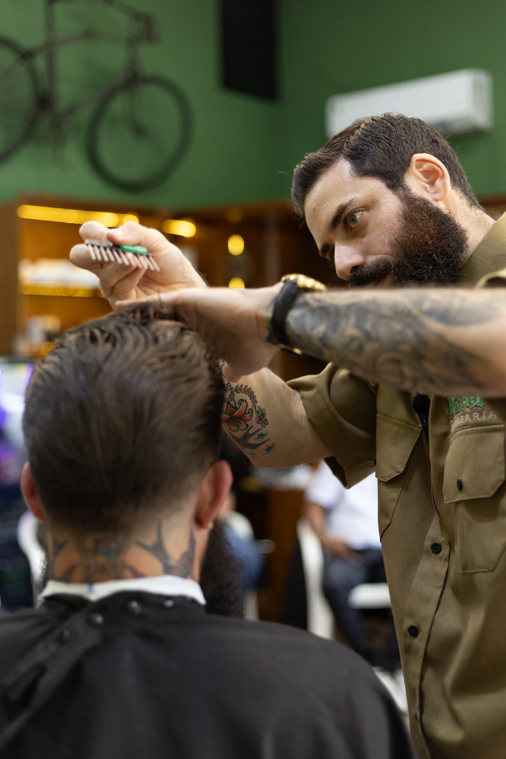 Aula prática na Barbearia Brisola